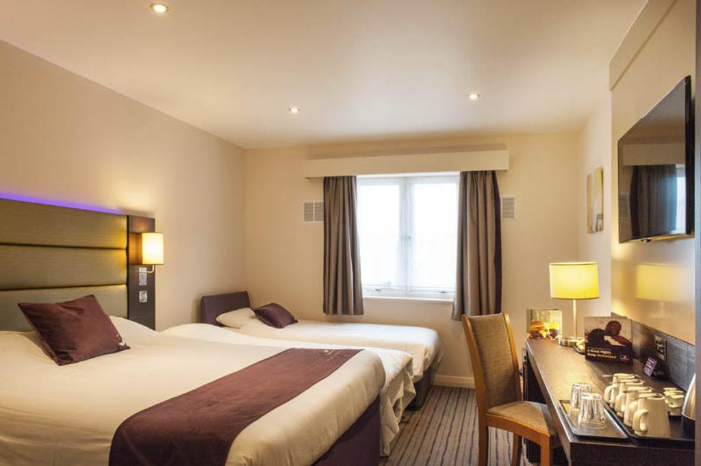Premier Inn Oldham - Broadway エクステリア 写真