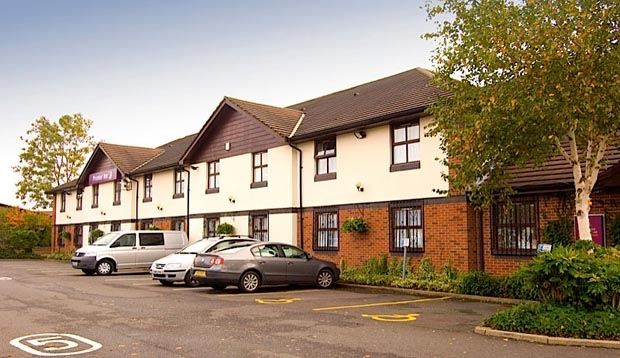 Premier Inn Oldham - Broadway エクステリア 写真