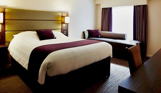 Premier Inn Oldham - Broadway エクステリア 写真